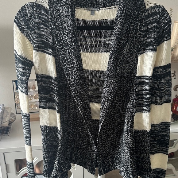 Charlotte Russe Black and Cream Cardigan - Picture 1 of 4